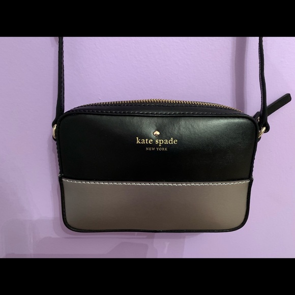 kate spade Handbags - Kate Spade Crossbody Bag